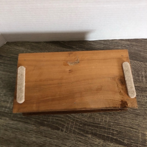 Hand Carved Double Eagle Wood Box with Key - Picture 7 of 15